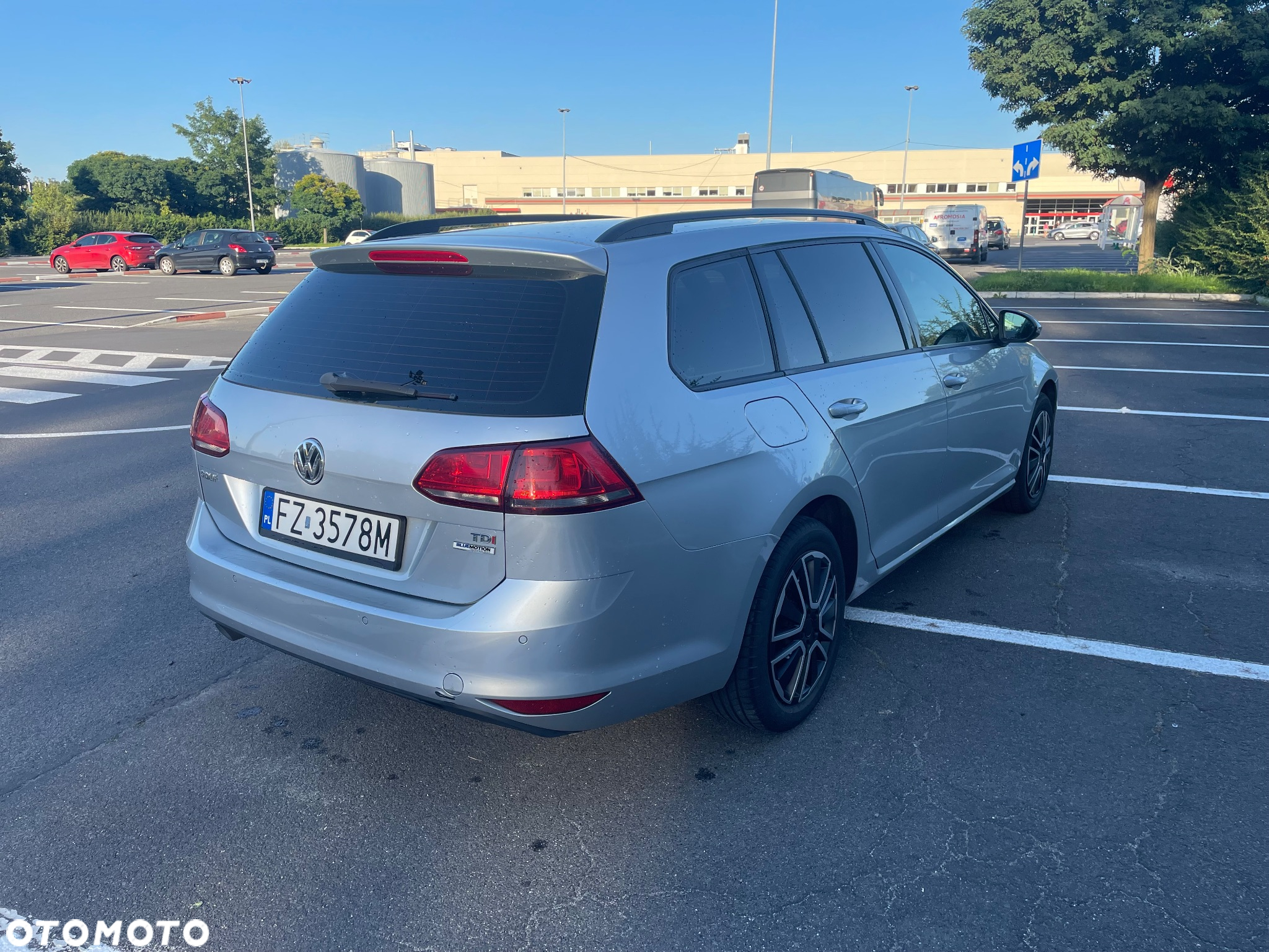 Volkswagen Golf VII 1.6 TDI BlueMotion Trendline - 5