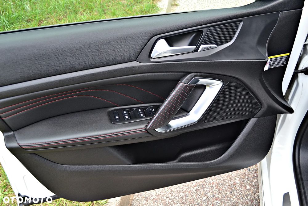 Peugeot 308 BlueHDi FAP 180 EAT8 Stop & Start GT - 25