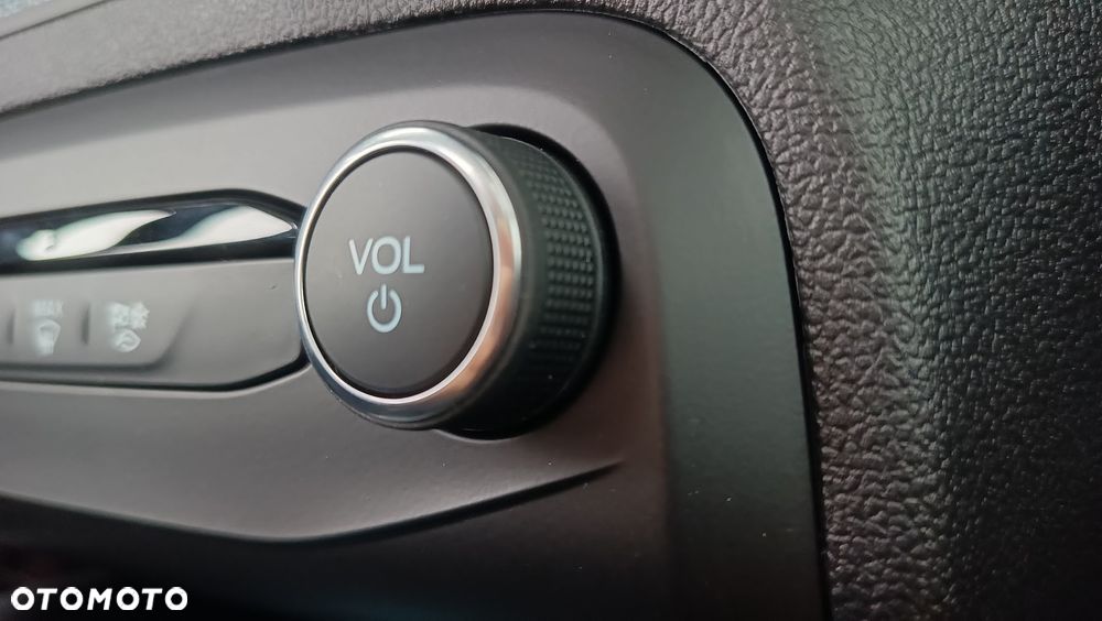 Ford Focus 1.0 EcoBoost mHEV Active X - 24