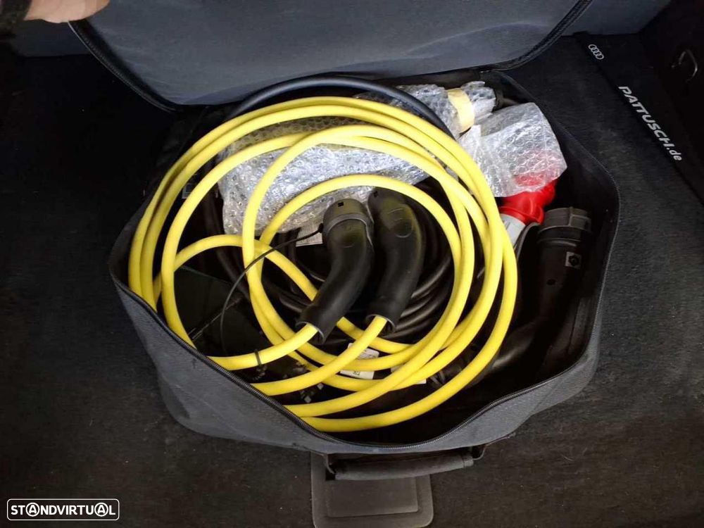 Audi A3 Sportback 45 TFSIe S tronic S line - 11