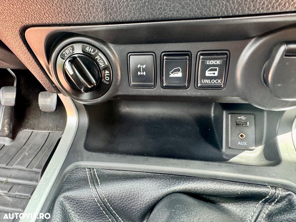 Nissan Navara Double Cab Visia - 7