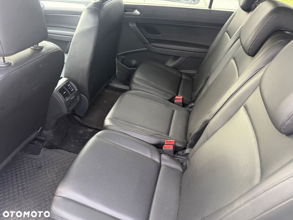 Volkswagen Touran - 9