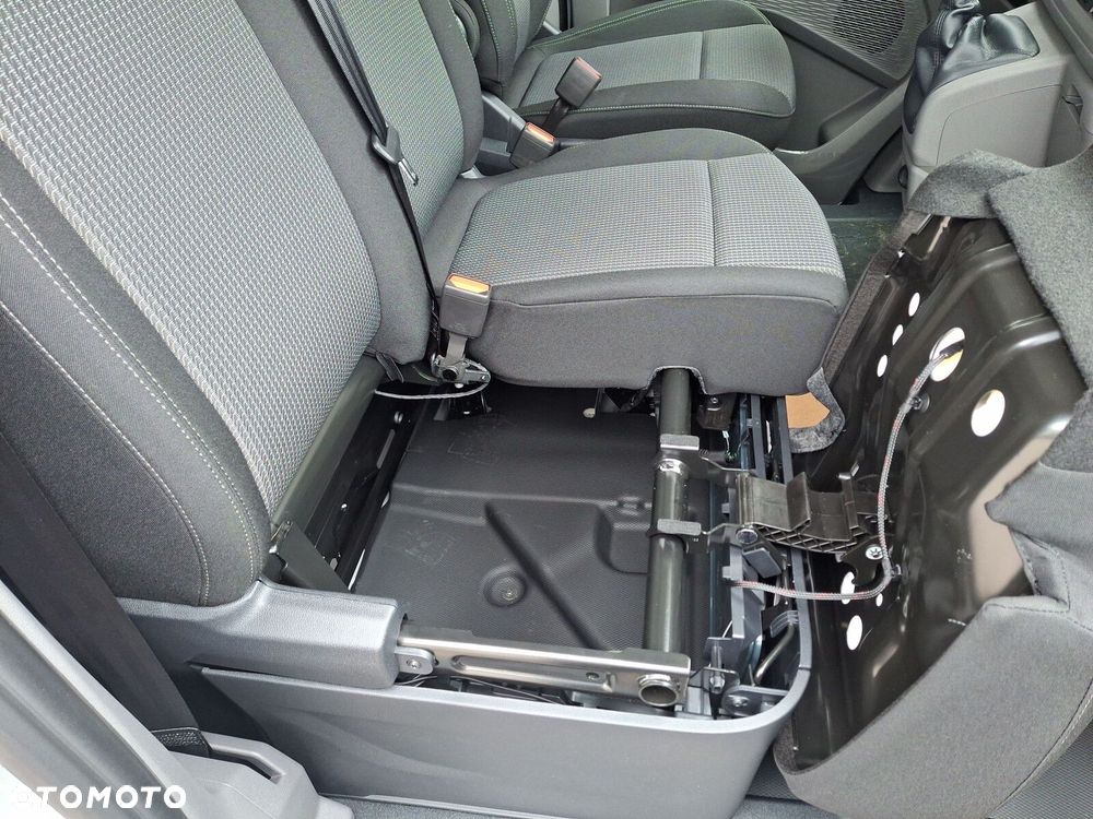 Volkswagen Transporter Furgon 2.0 TDI 150 KM manual - 34