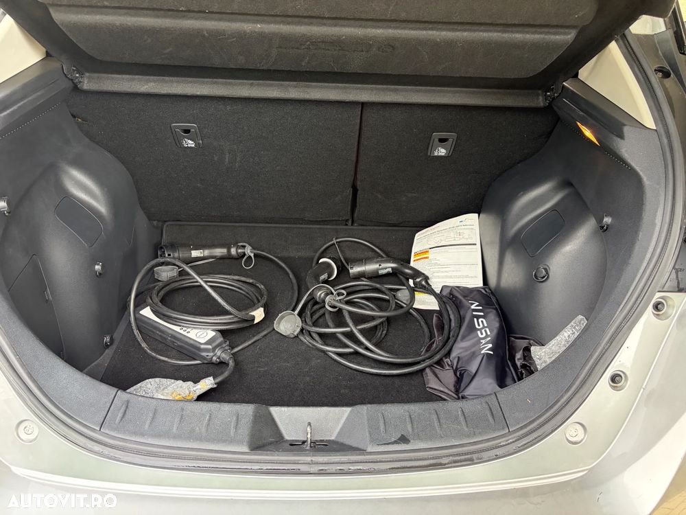 Nissan LEAF 62 kWh e+ N-Connecta - 28