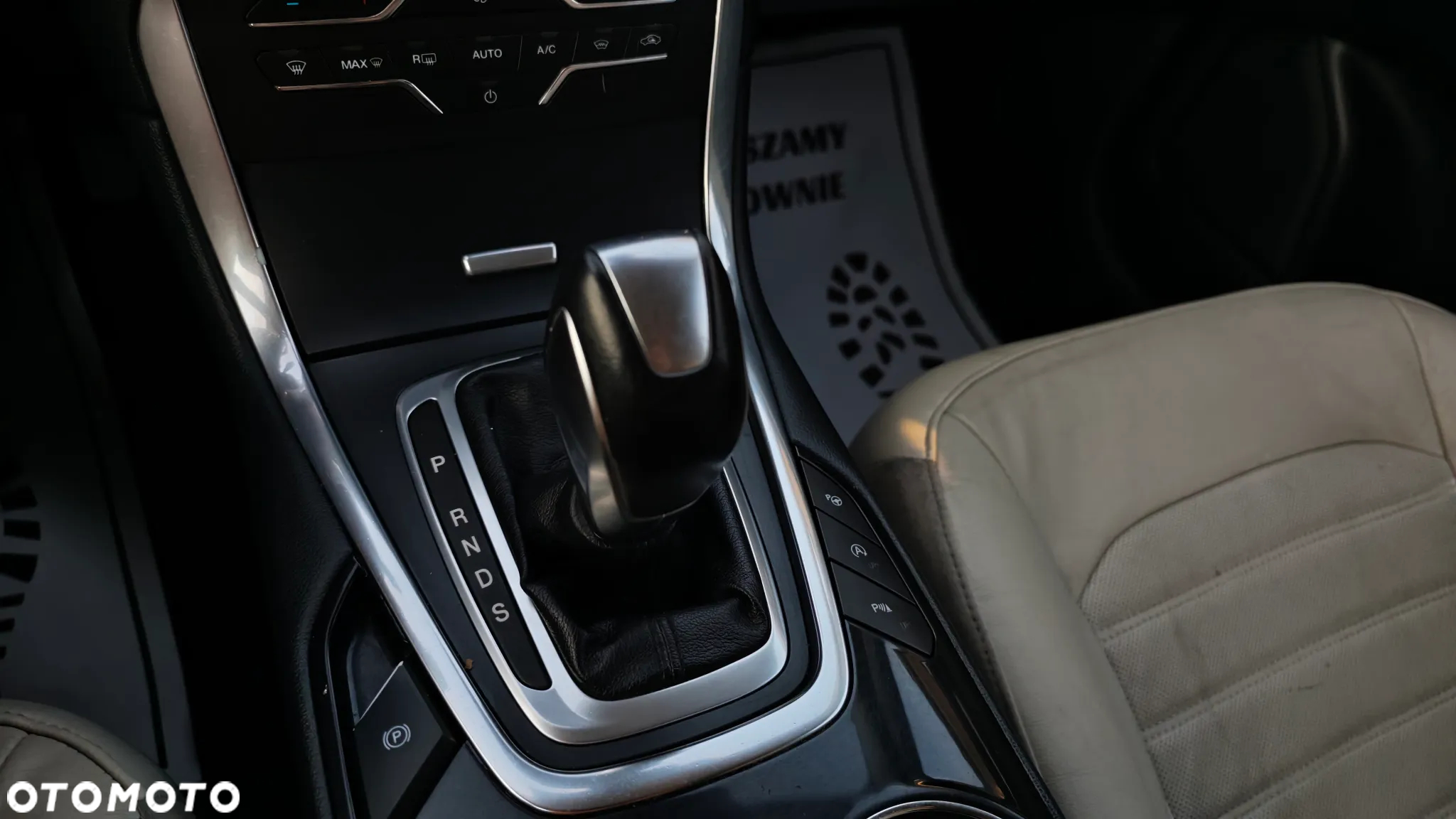 Ford Galaxy 2.0 TDCi 4WD Titanium PowerShift - 7