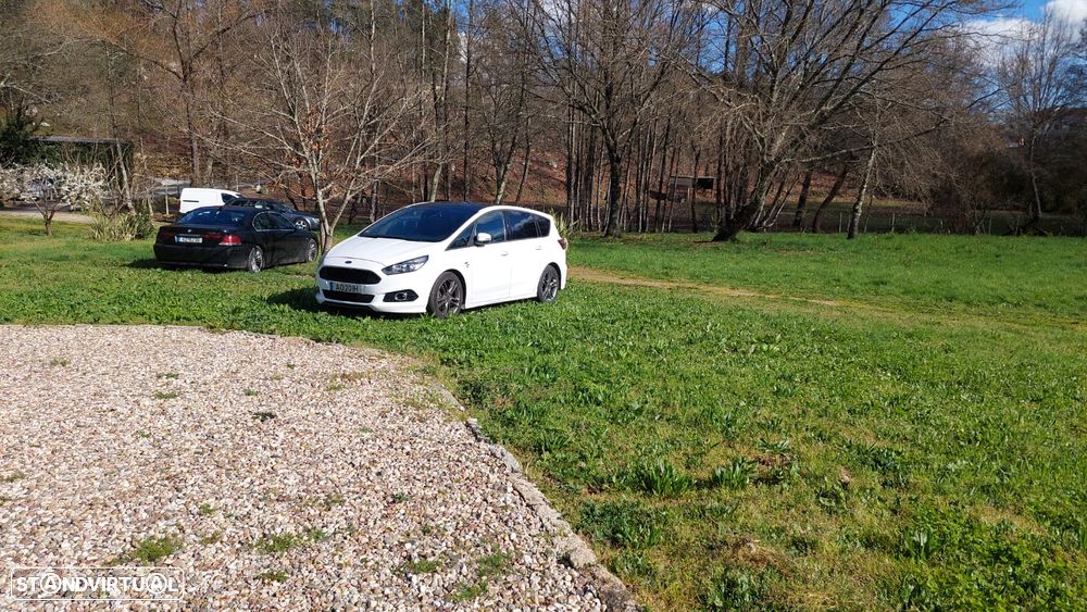 Ford S-Max - 17
