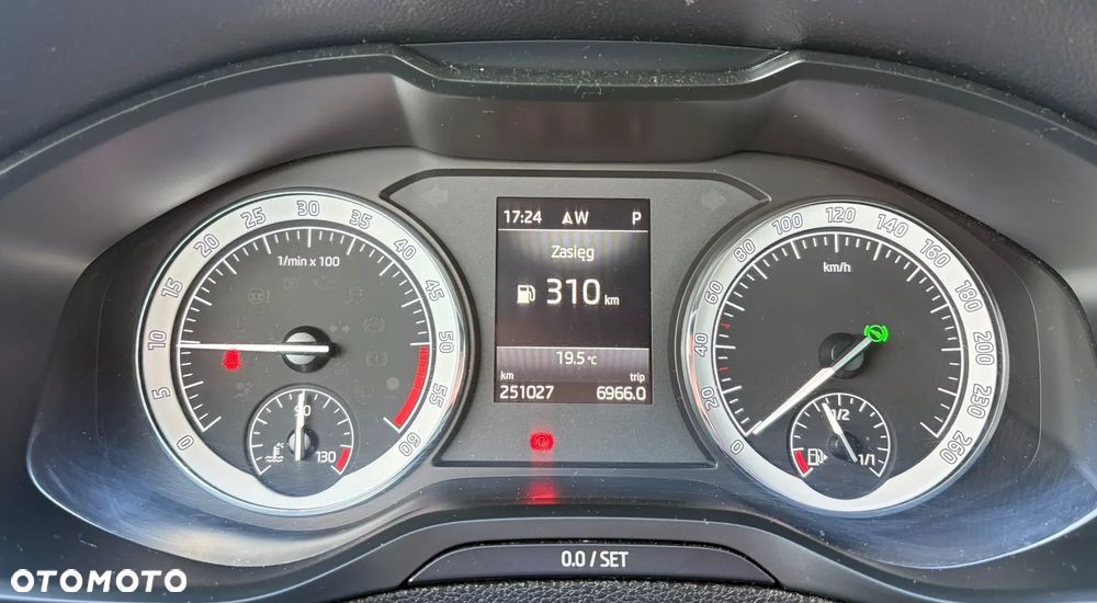 Skoda Karoq 2.0 TDI SCR 4x4 Style DSG - 38