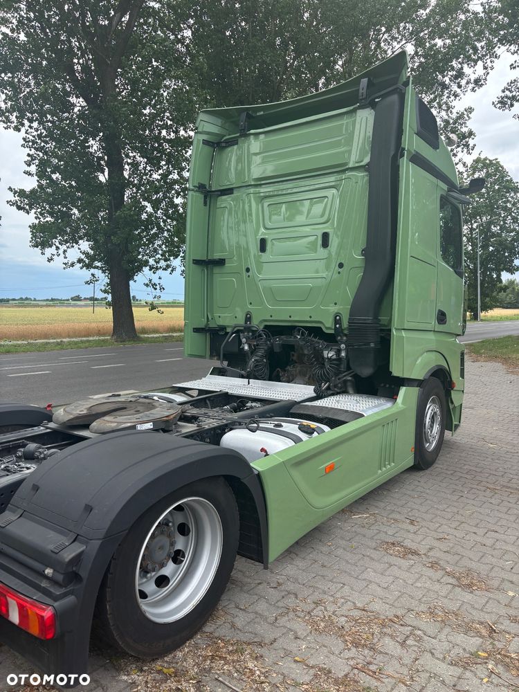 Mercedes-Benz Actros - 5