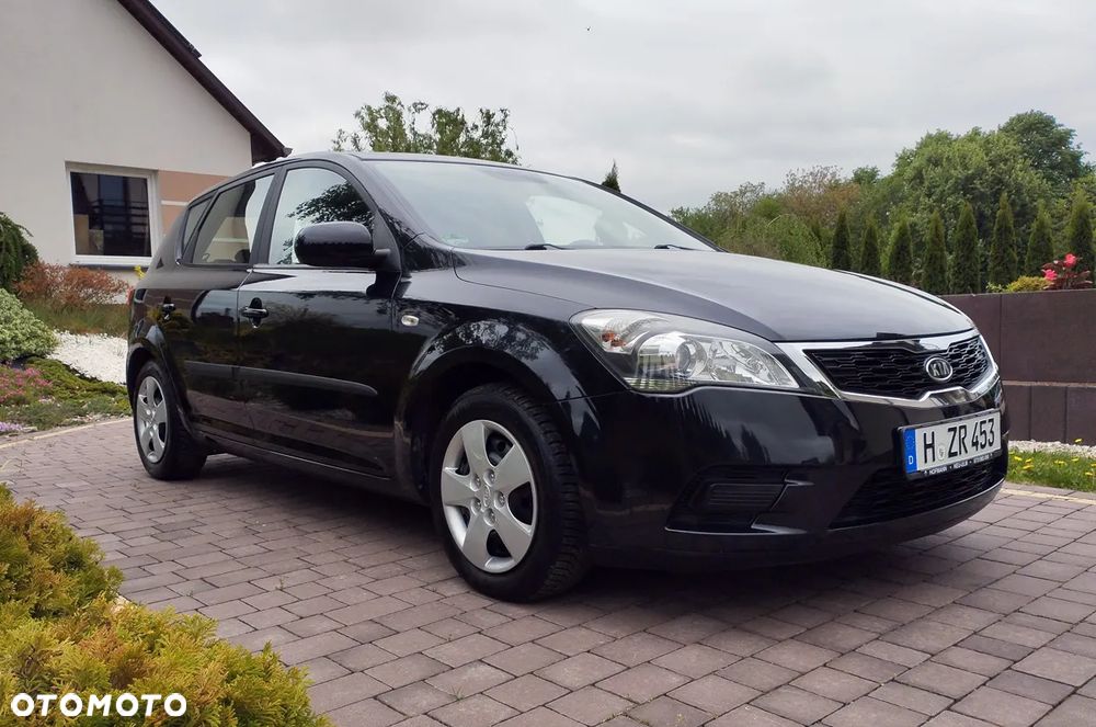 Kia Ceed 1.4 CVVT Dream-Team Edition - 3