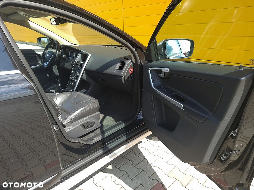 Volvo XC 60 D4 RDesign - 20