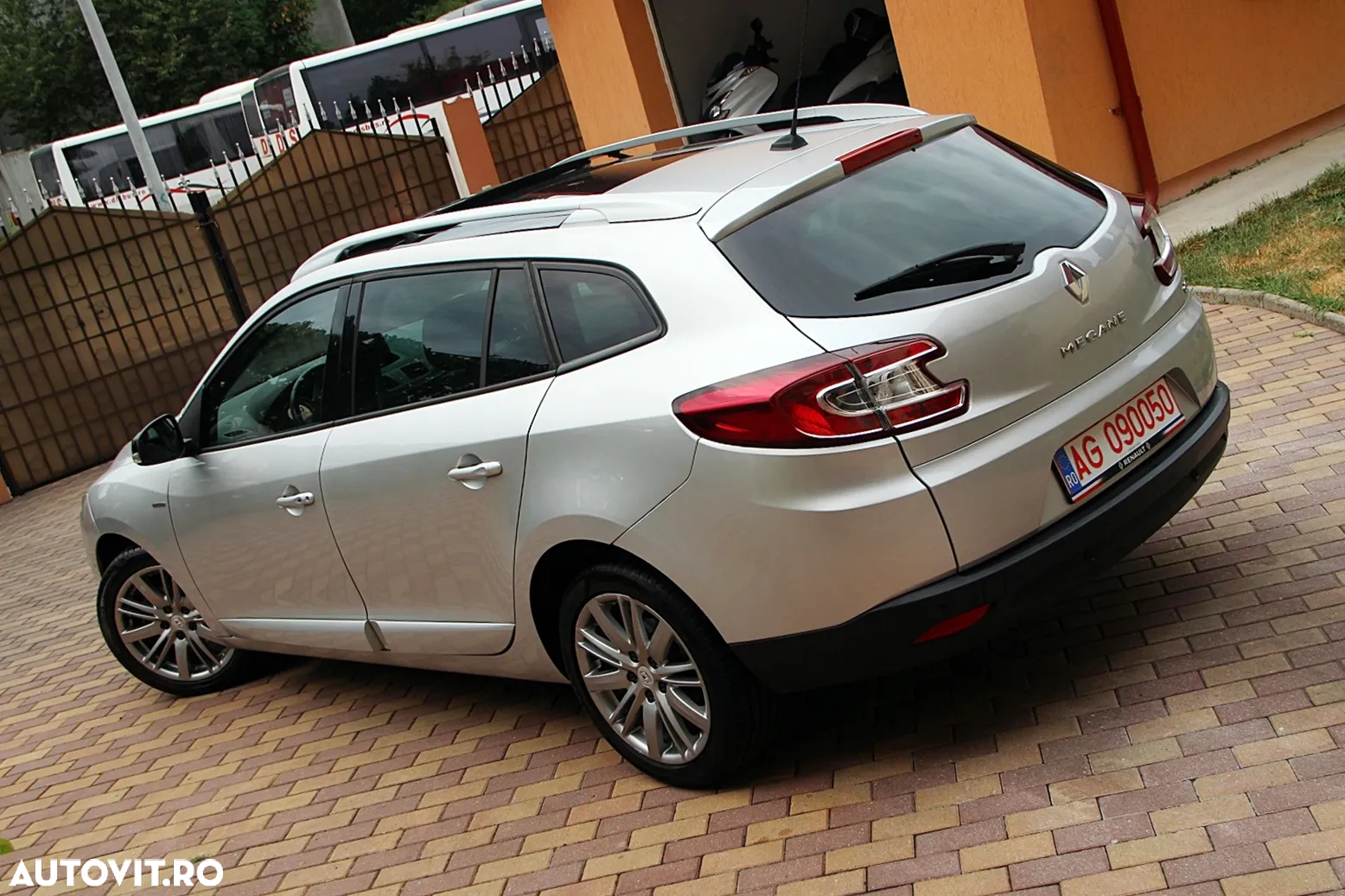 Renault Megane Grandtour ENERGY dCi 110 Start & Stopp Bose Edition - 13