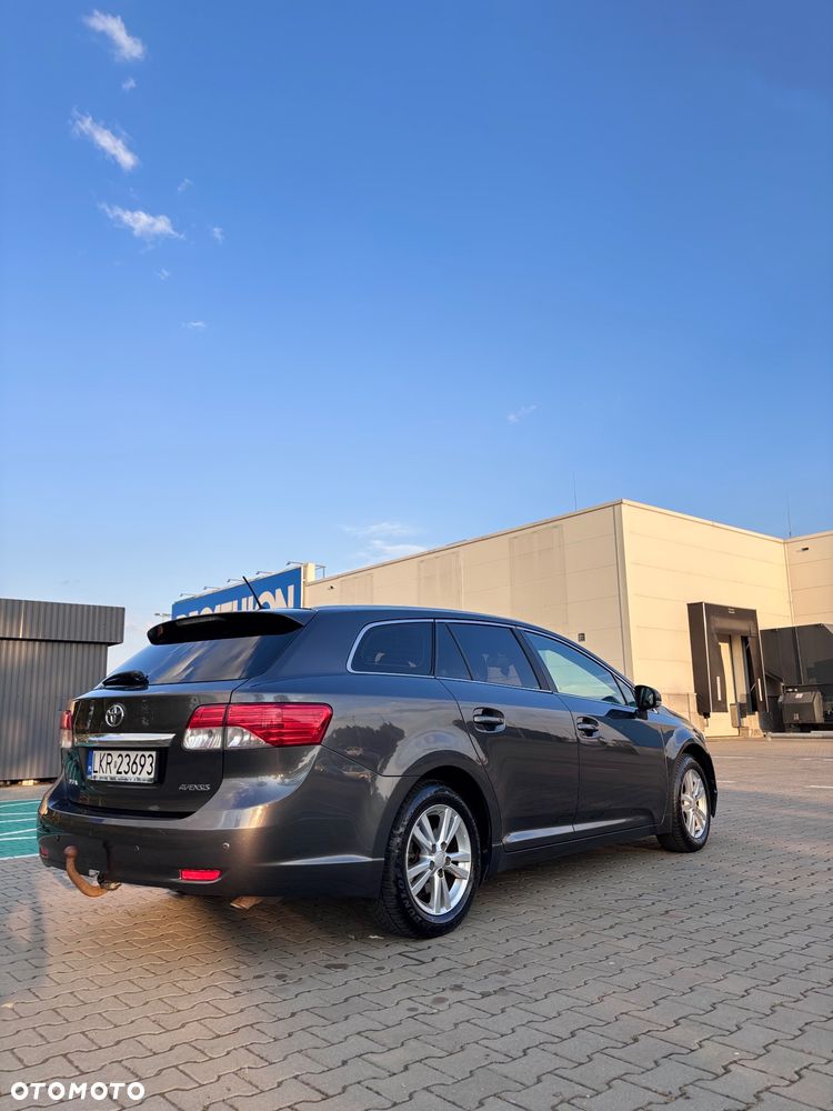 Toyota Avensis 2.0 D-4D Sol - 6