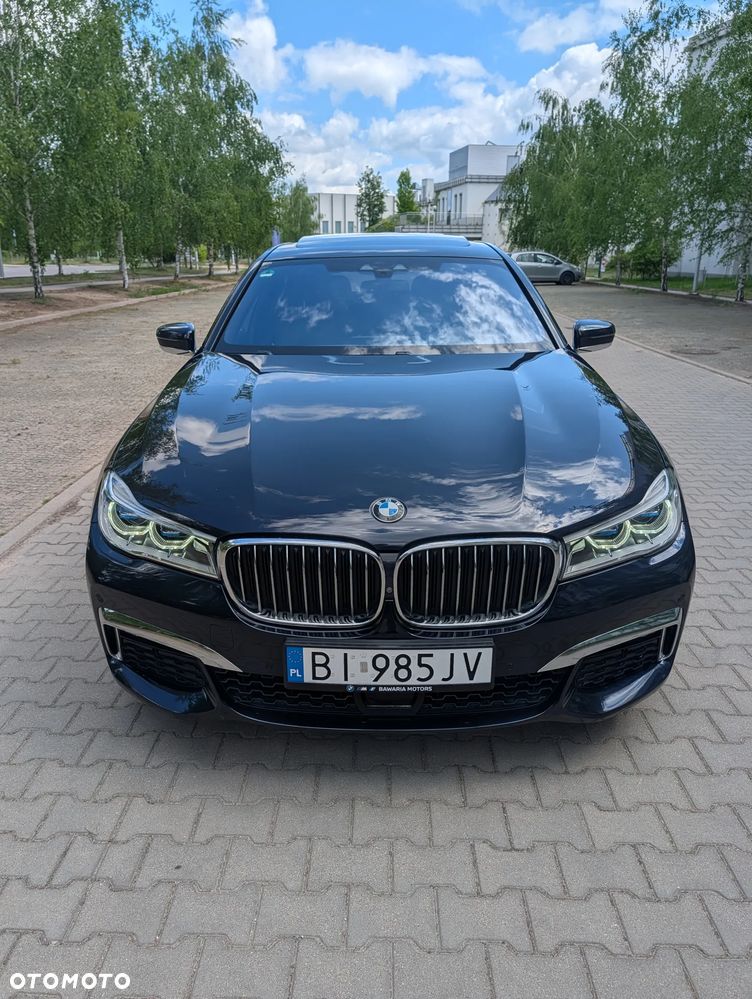 BMW Seria 7 740i - 4