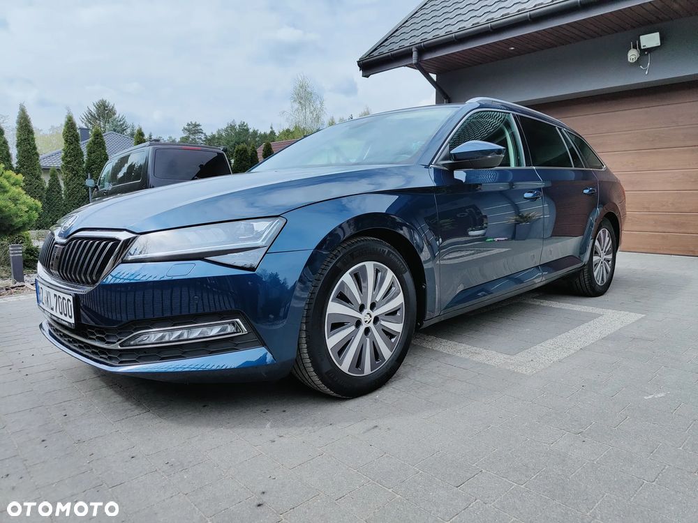 Skoda Superb 2.0 TDI DSG Premium Edition - 31