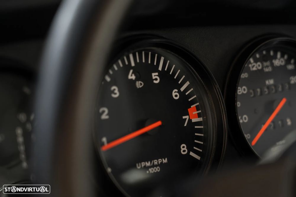 Porsche 911 Série G - 27