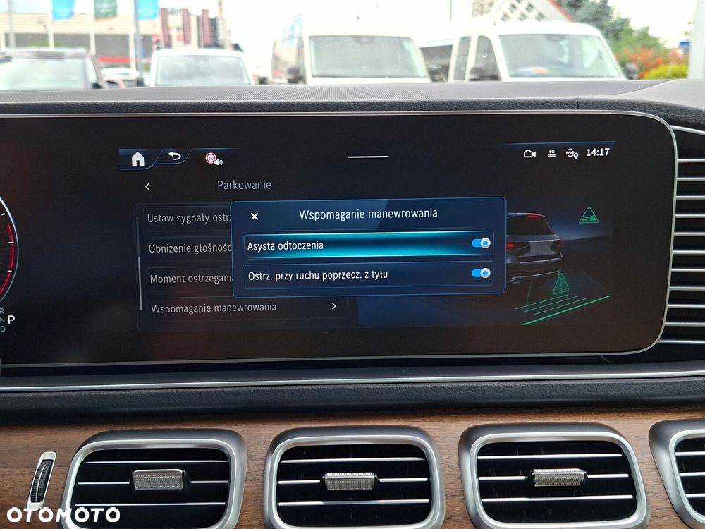 Mercedes-Benz GLS - 36