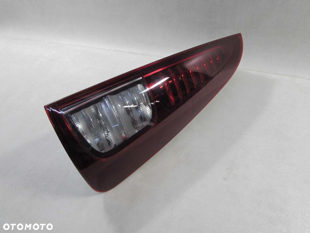 RENAULT ESPACE IV LIFT LAMPA TYL PRAWA 8200394724 2010R - 1