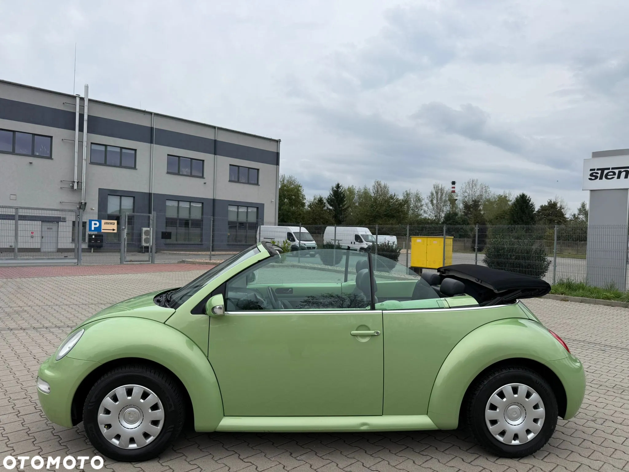 Volkswagen New Beetle Cabriolet 2.0 United - 24