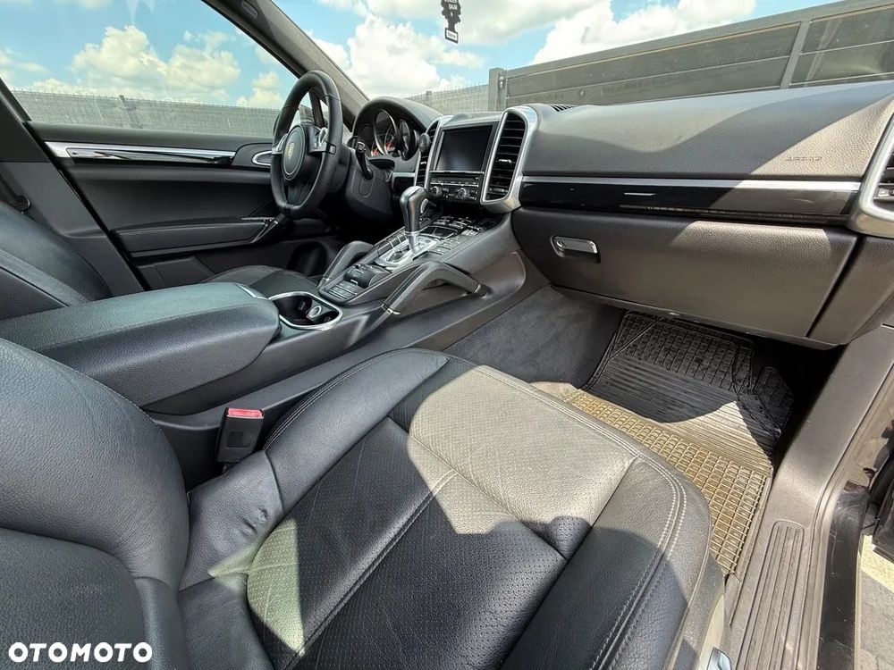 Porsche Cayenne Diesel Platinum Edition - 19