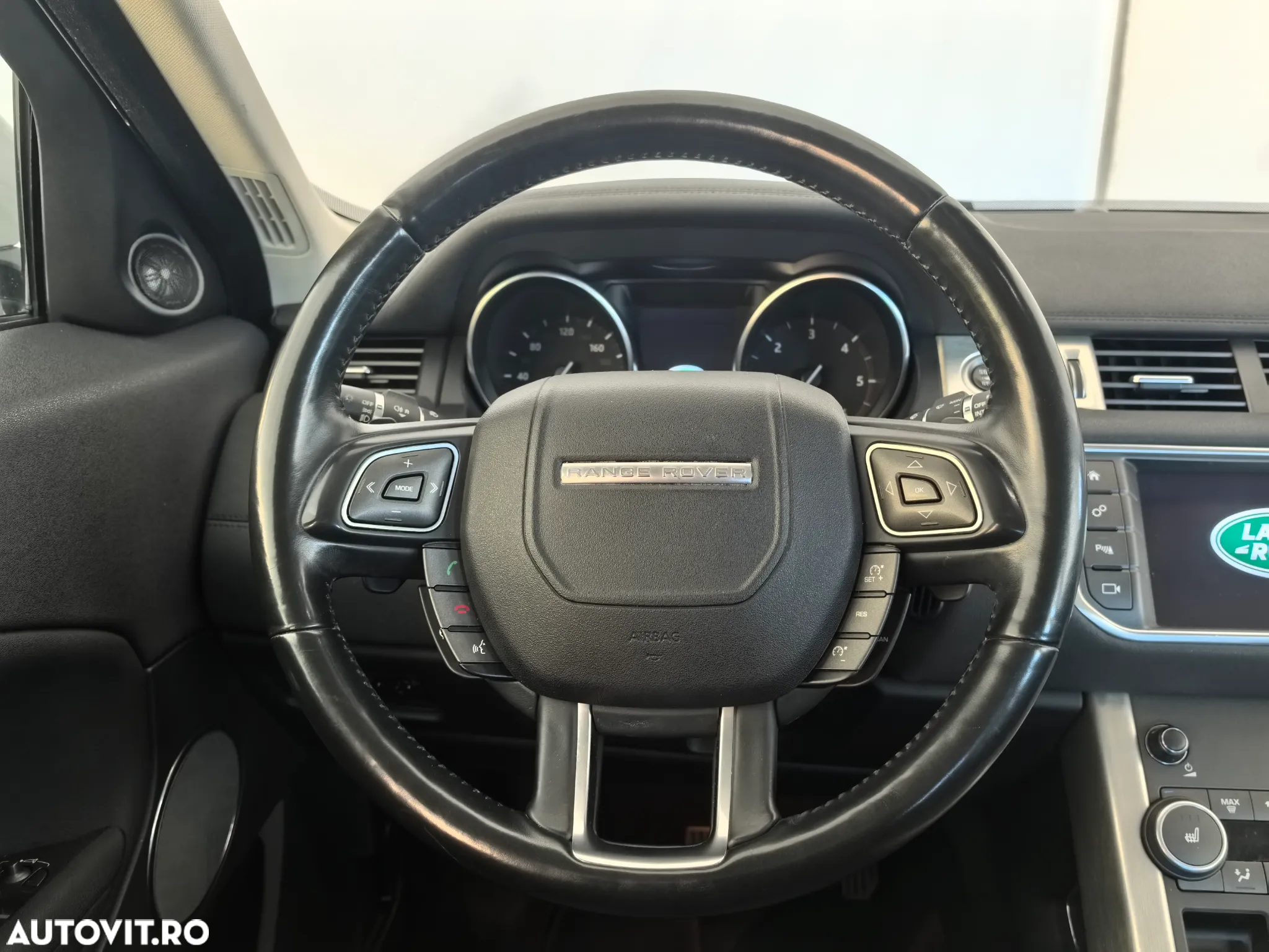 Land Rover Range Rover Evoque - 12