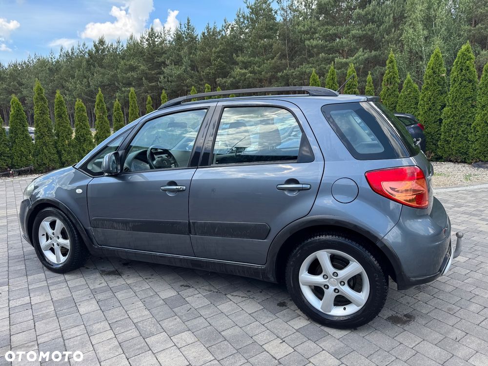 Suzuki SX4 1.6 VVT 4x2 Comfort - 4