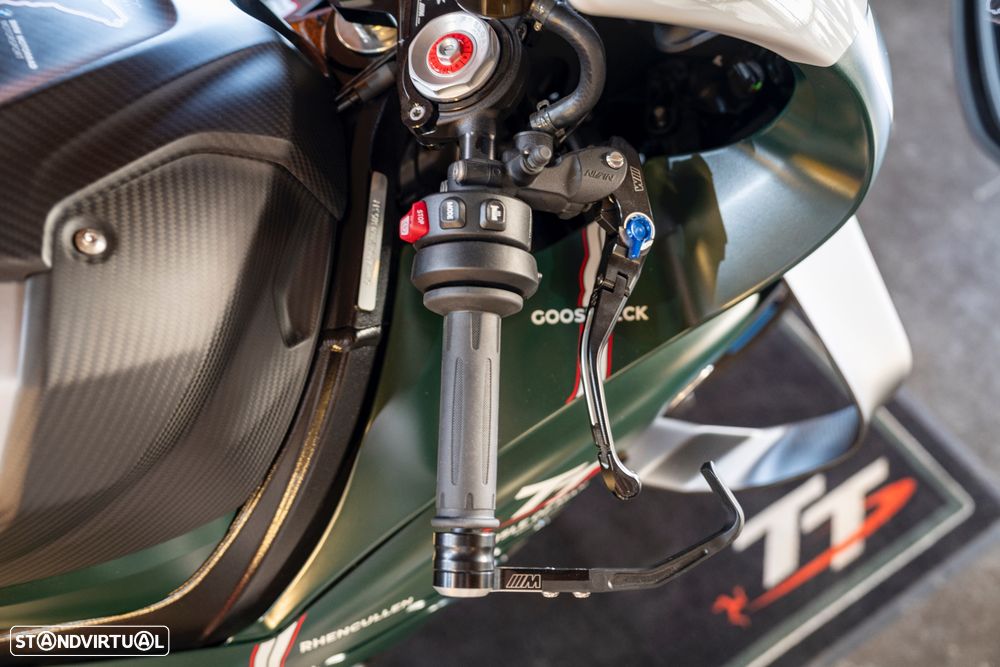 BMW M 1000 RR TT Isle of Man Edition - 13
