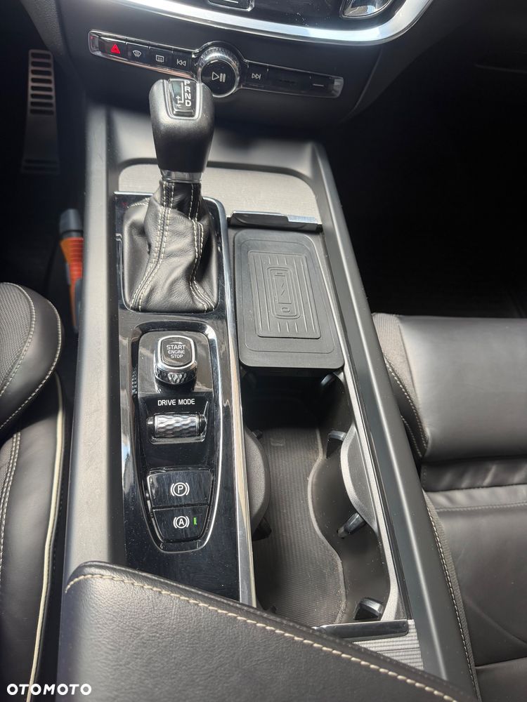 Volvo S60 T5 R-Design First Edition - 13