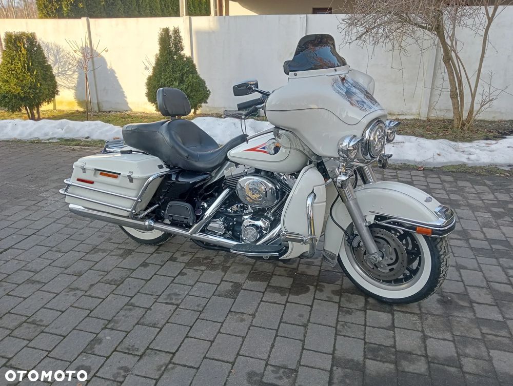 Harley-Davidson FLHT Electra Glide Standard - 25