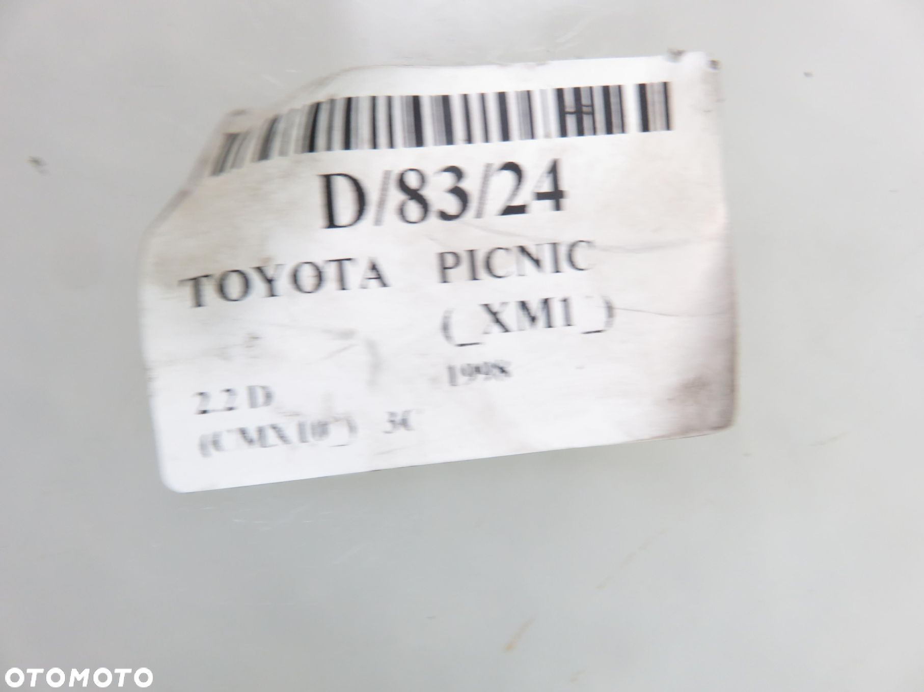 LUSTERKO PRAWE TOYOTA PICNIC - 8
