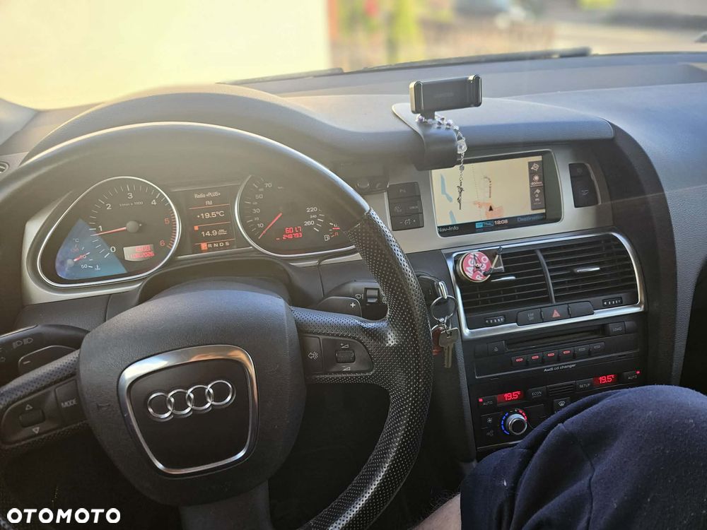Audi Q7 3.0 TDI Quattro Tiptronic - 6