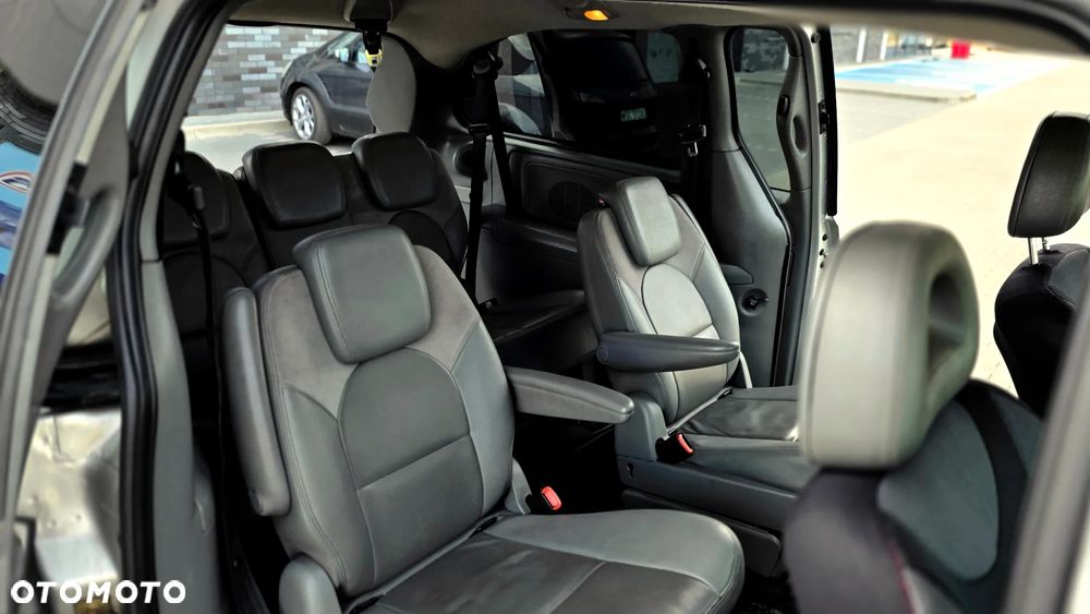 Chrysler Grand Voyager 2.8 CRD Automatik Limited - 12