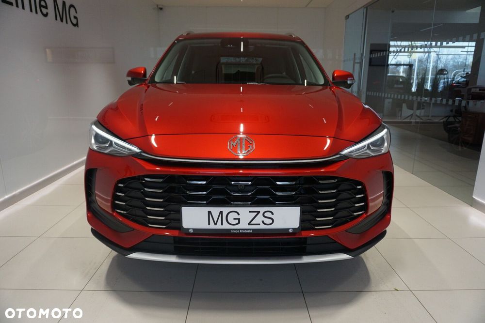 MG ZS Hybrid+ - 4