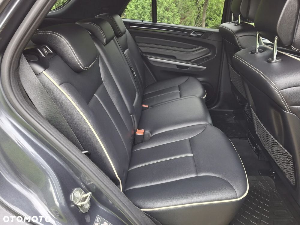 Mercedes-Benz ML - 15