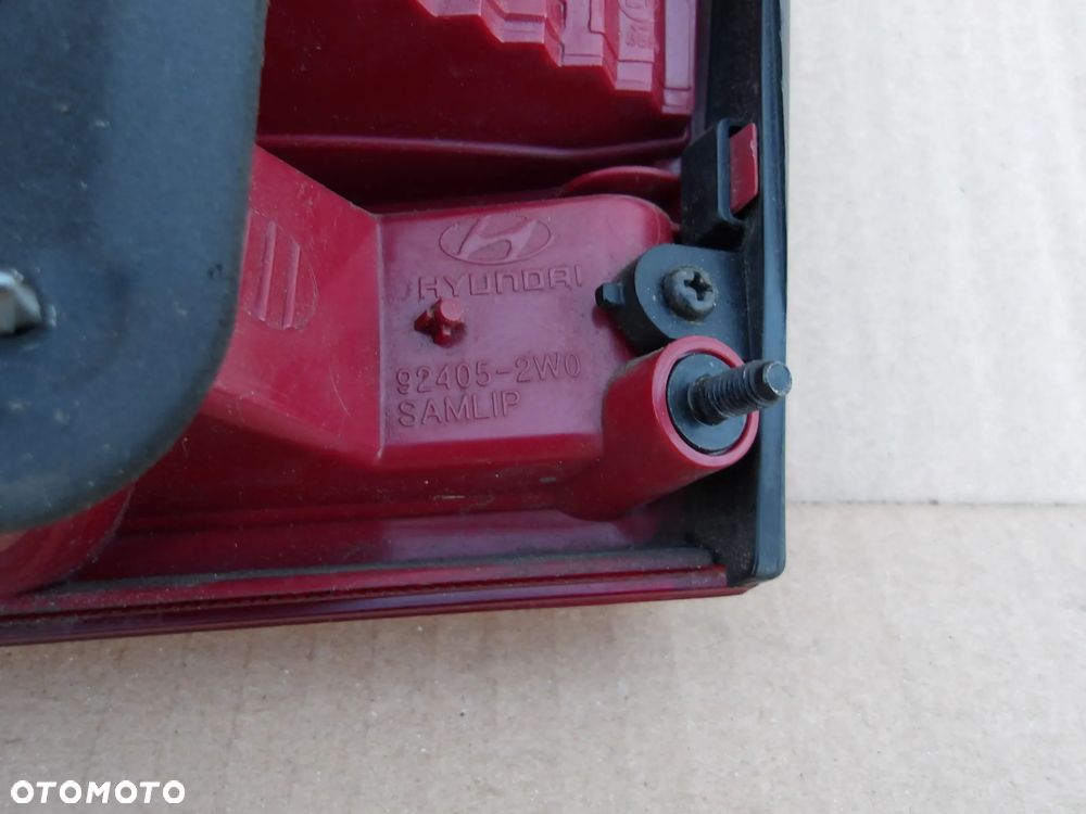 LAMPA LEWY TYL HYUNDAI SANTA FE III - 15