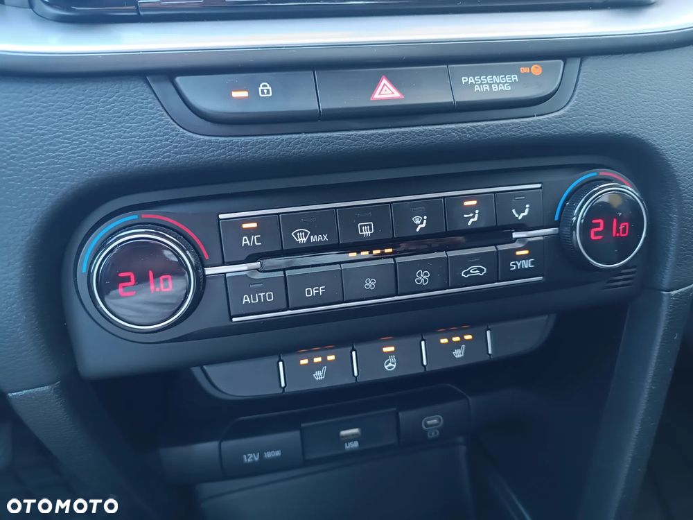 Kia XCeed - 13