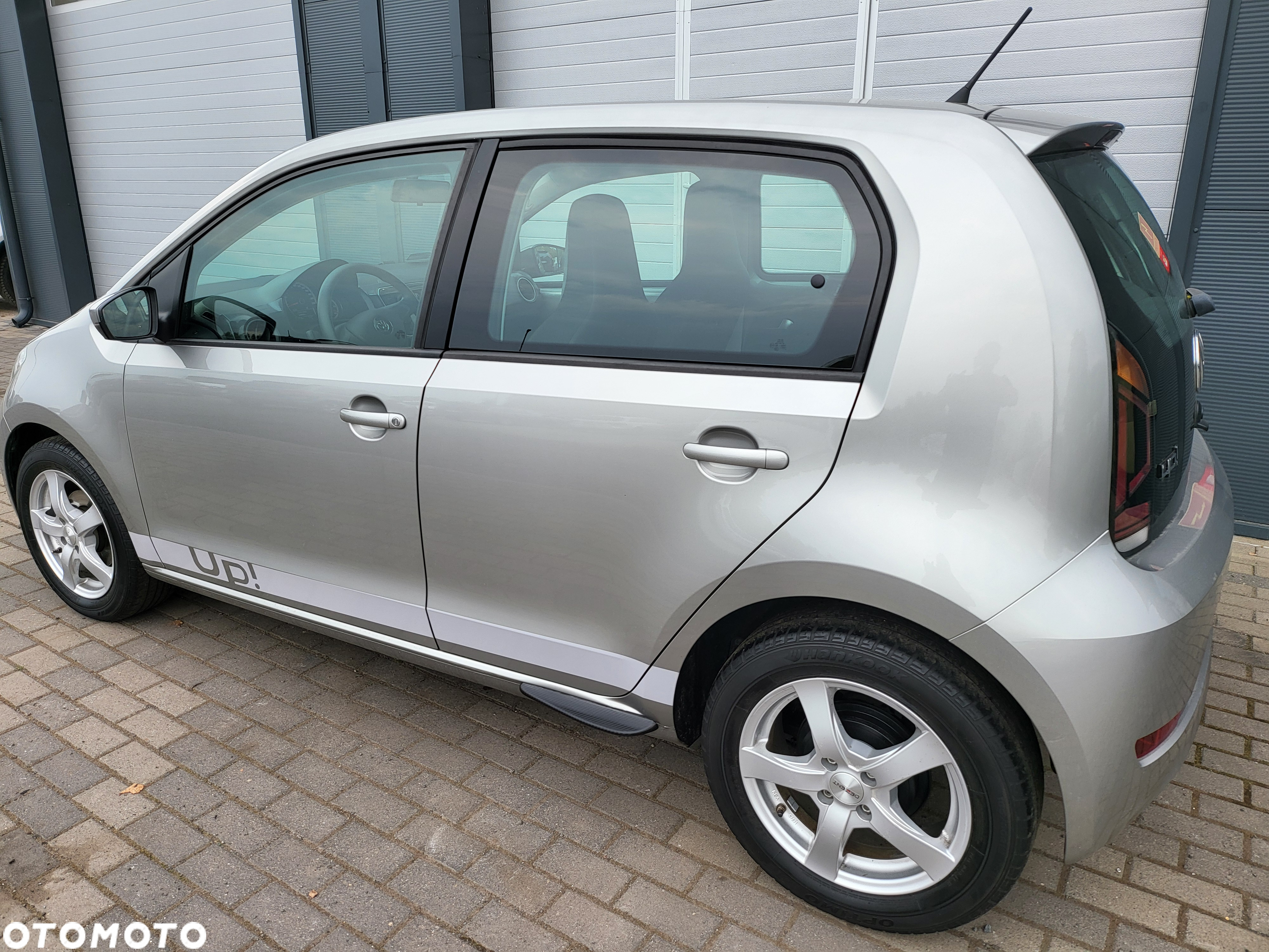Volkswagen up! 1.0 move - 17