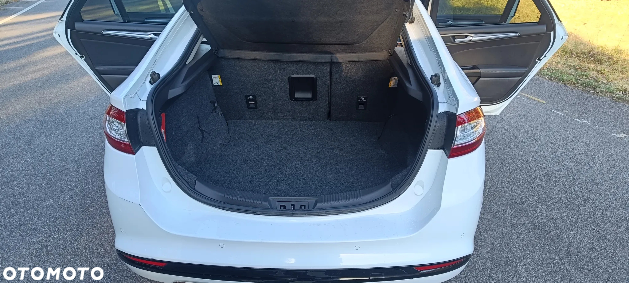 Ford Mondeo 1.5 TDCi ECOnetic Ambiente - 19