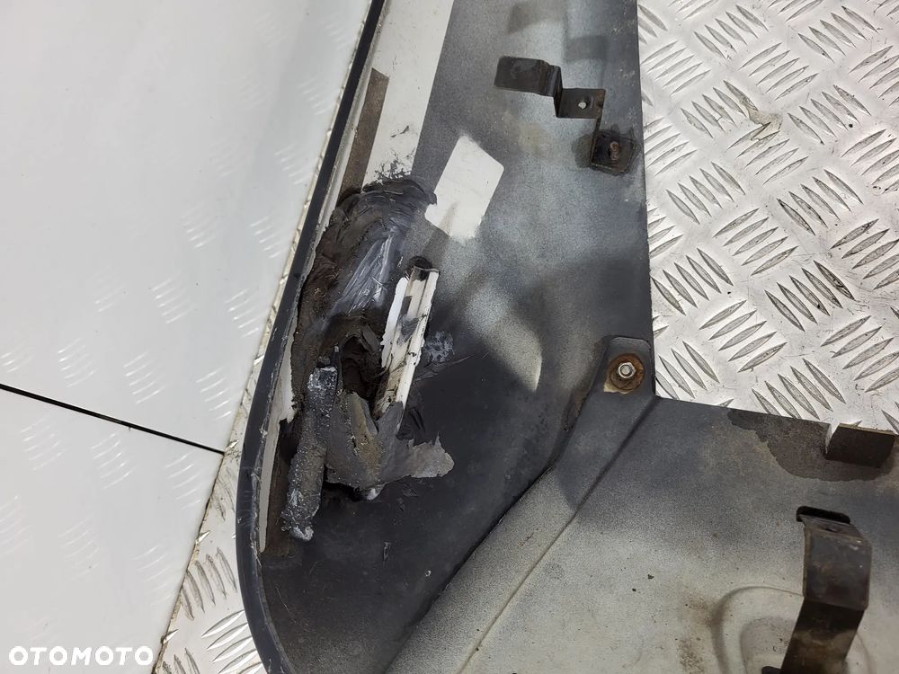 Mitsubishi L200 IV Zderzak Tył - 15