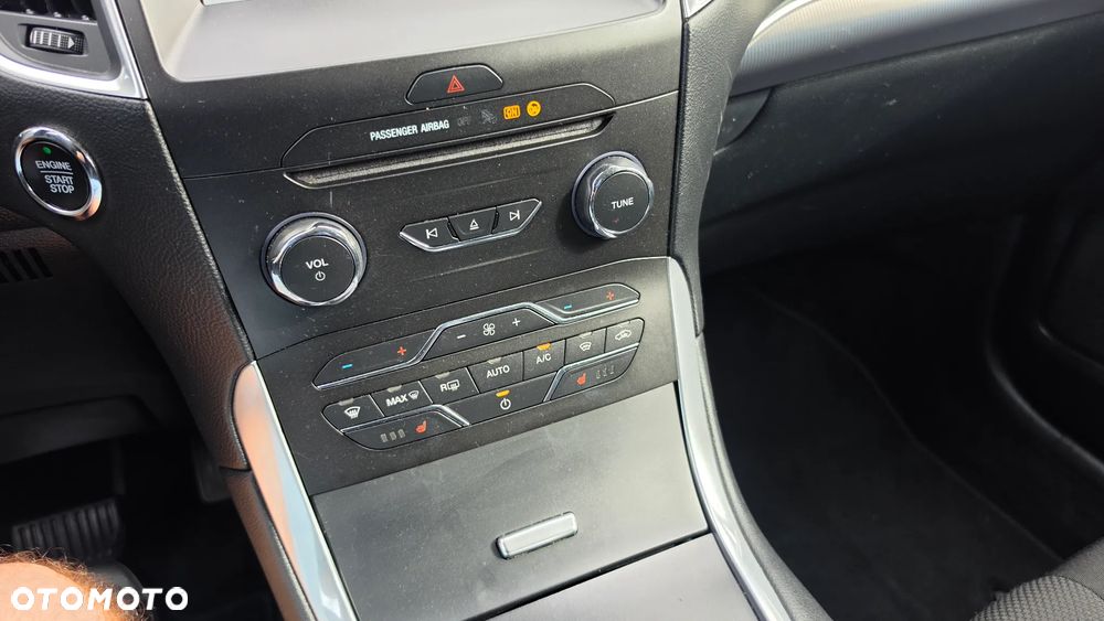 Ford S-Max - 24