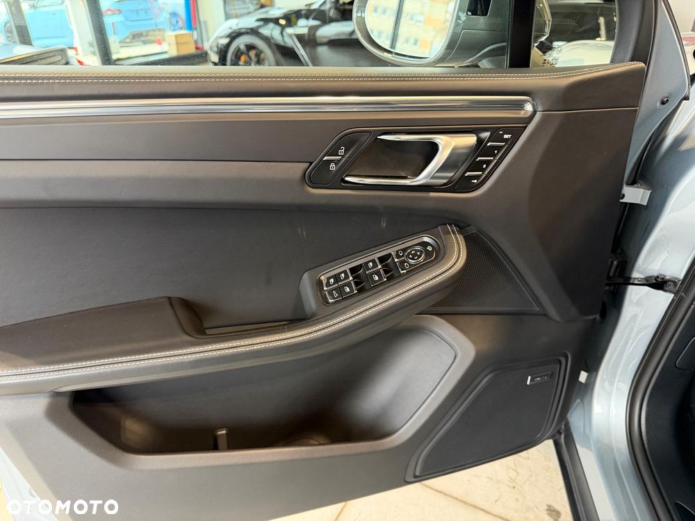 Porsche Macan T PDK - 16