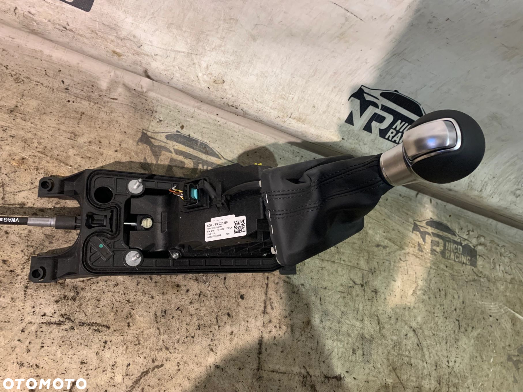 LEWAREK GAŁKA ZMIANY BIEGÓW MECHANIZM AUDI Q2 81A AUTOMAT 5Q2713025BH - 3