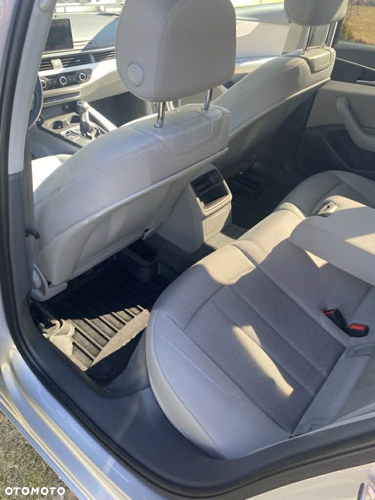 Audi A4 Avant 2.0 TDI - 10