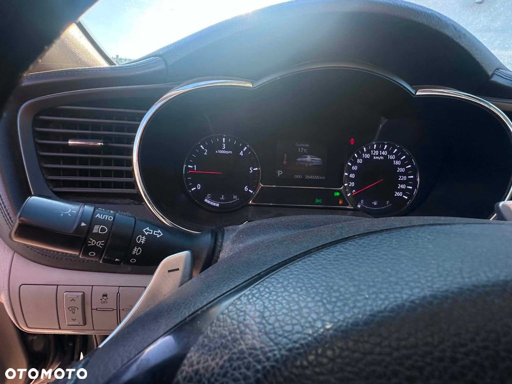 Kia Optima - 6
