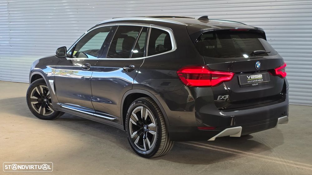 BMW iX3 Impressive - 6
