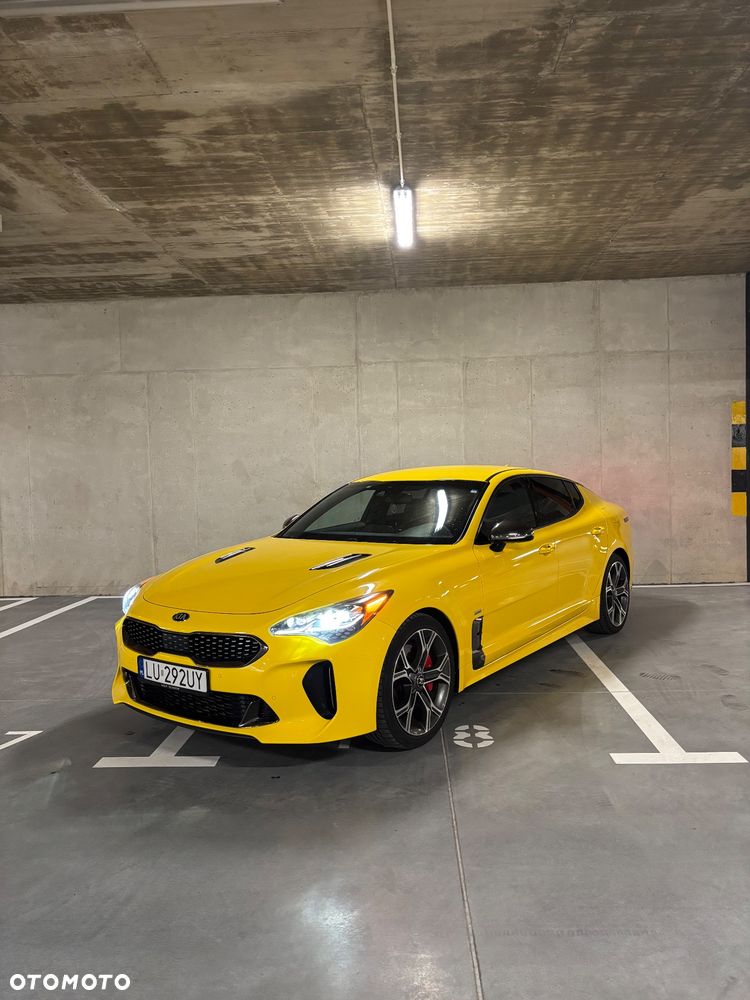Kia Stinger - 1