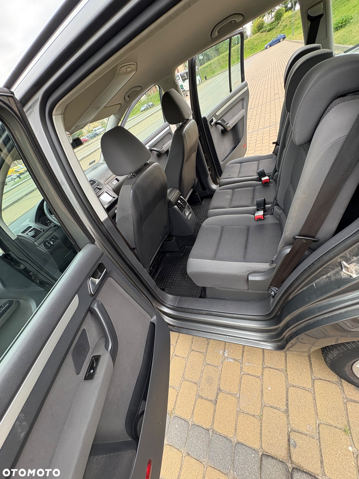 Volkswagen Touran - 14