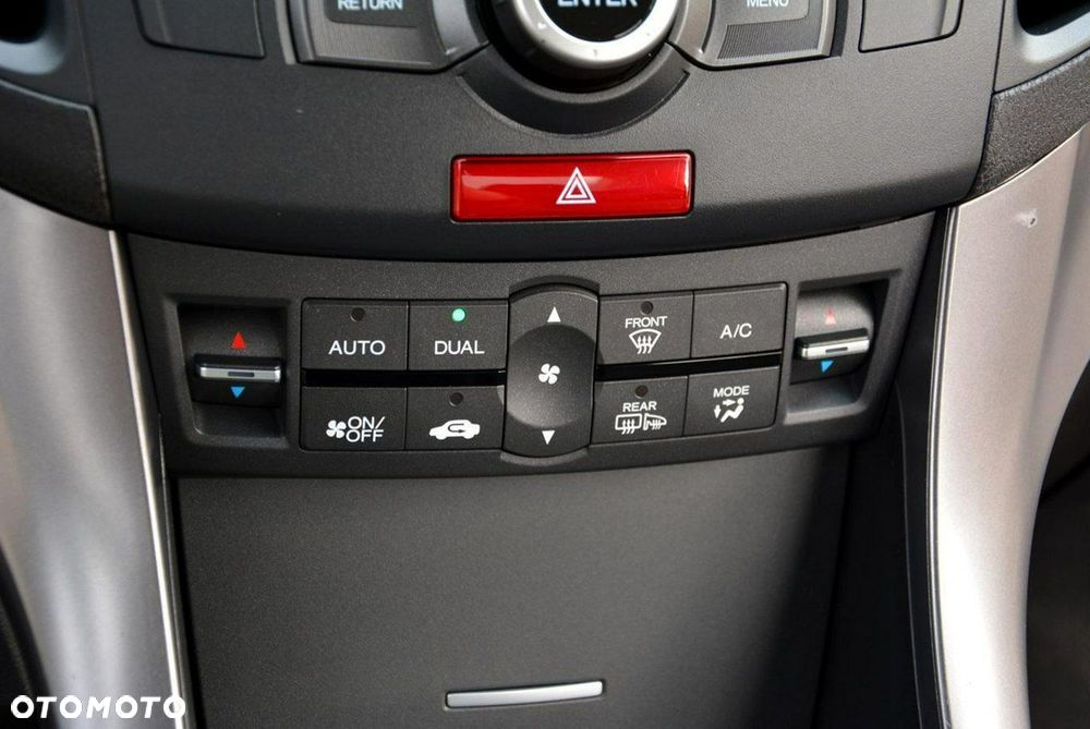 Honda Accord 2.0 Comfort - 28