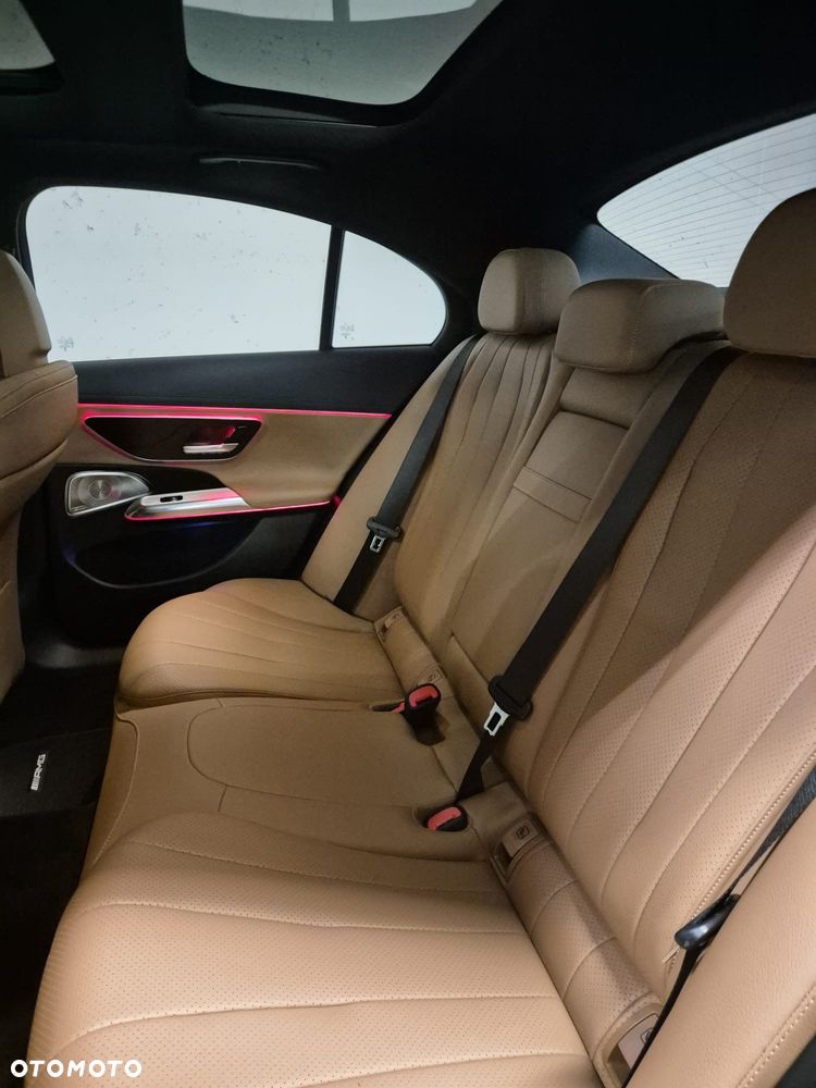 Mercedes-Benz Klasa E 200 AMG - 14