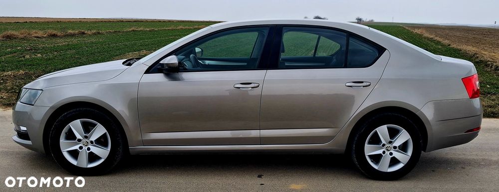 Skoda Octavia 1.6 TDI SCR Ambition - 4
