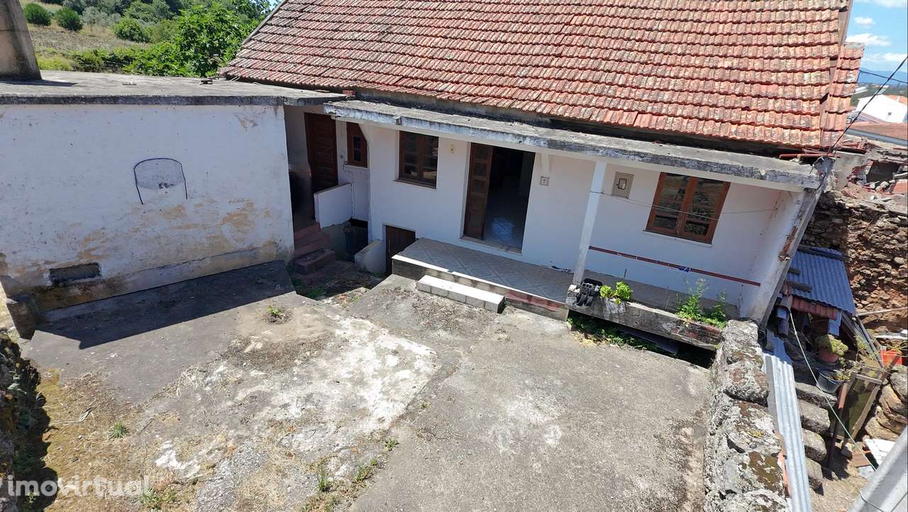 2 Moradias T2 + Arrecadação em Pinheiro de Ázere - Grande imagem: 2/23